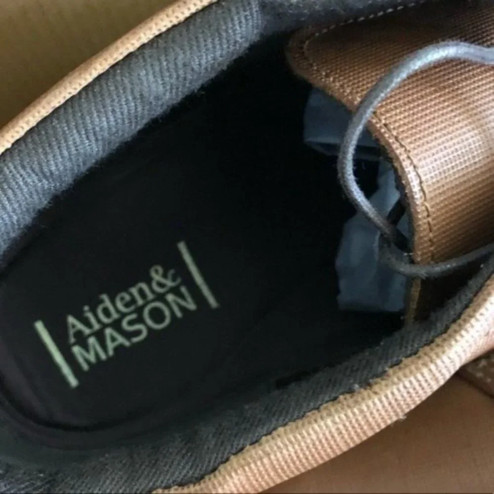 Aiden & Mason Chukka Boots Lace-Up Leather Brown Tan Men's Size 10 New in Box